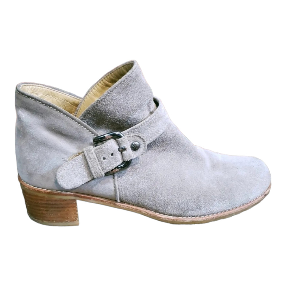 🌷 Stuart Weitzman Dude Suede Buckled Bootie Taupe Classic Ankle Boot Women's 9
